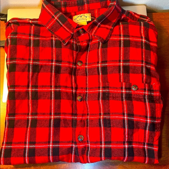 Big Mountain Red and Black Plaid Flannel in Mens Large - Picture 1 of 2